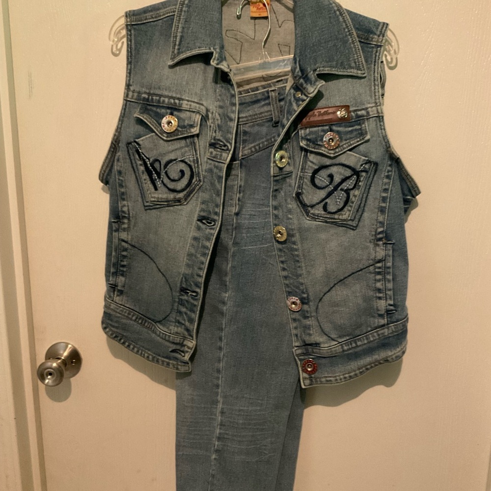 Vintage Apple Bottoms Vest and Capri Set